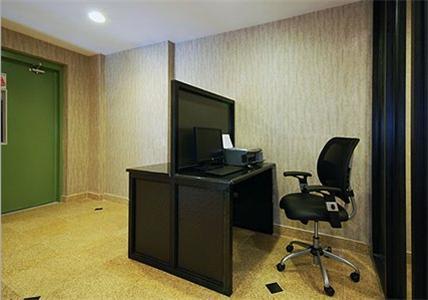 Quality Inn Jamaica Airtrain New York Eksteriør billede